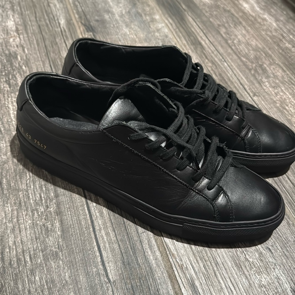 Common Projects size 10
